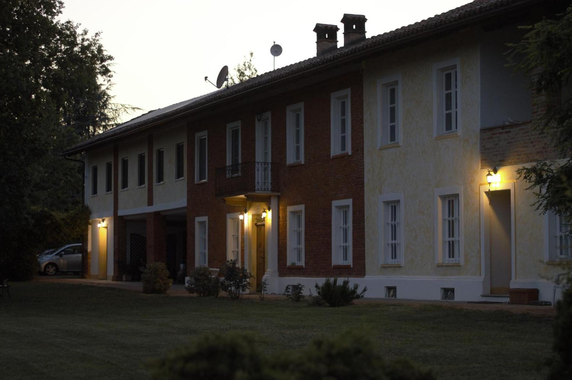 Tigliole Guest House La Carolina מראה חיצוני תמונה