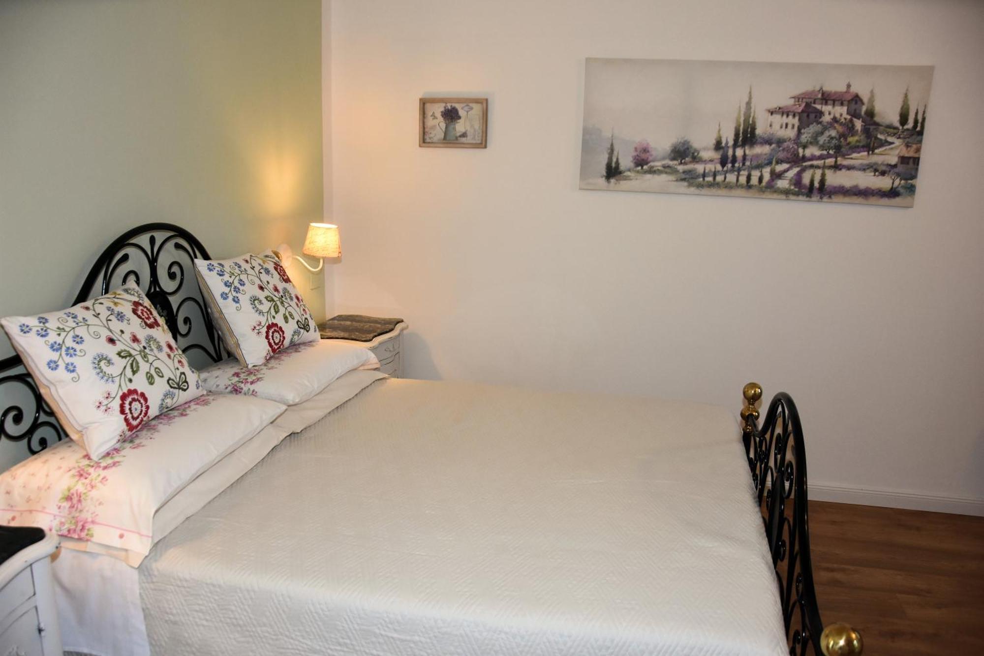 Tigliole Guest House La Carolina מראה חיצוני תמונה