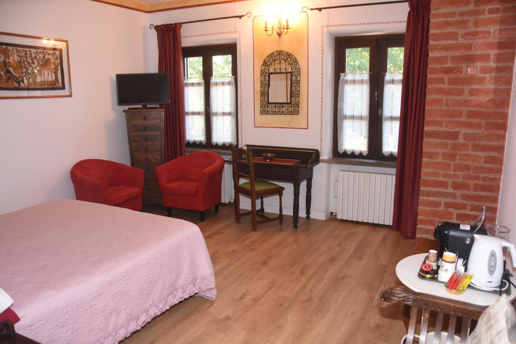Tigliole Guest House La Carolina מראה חיצוני תמונה