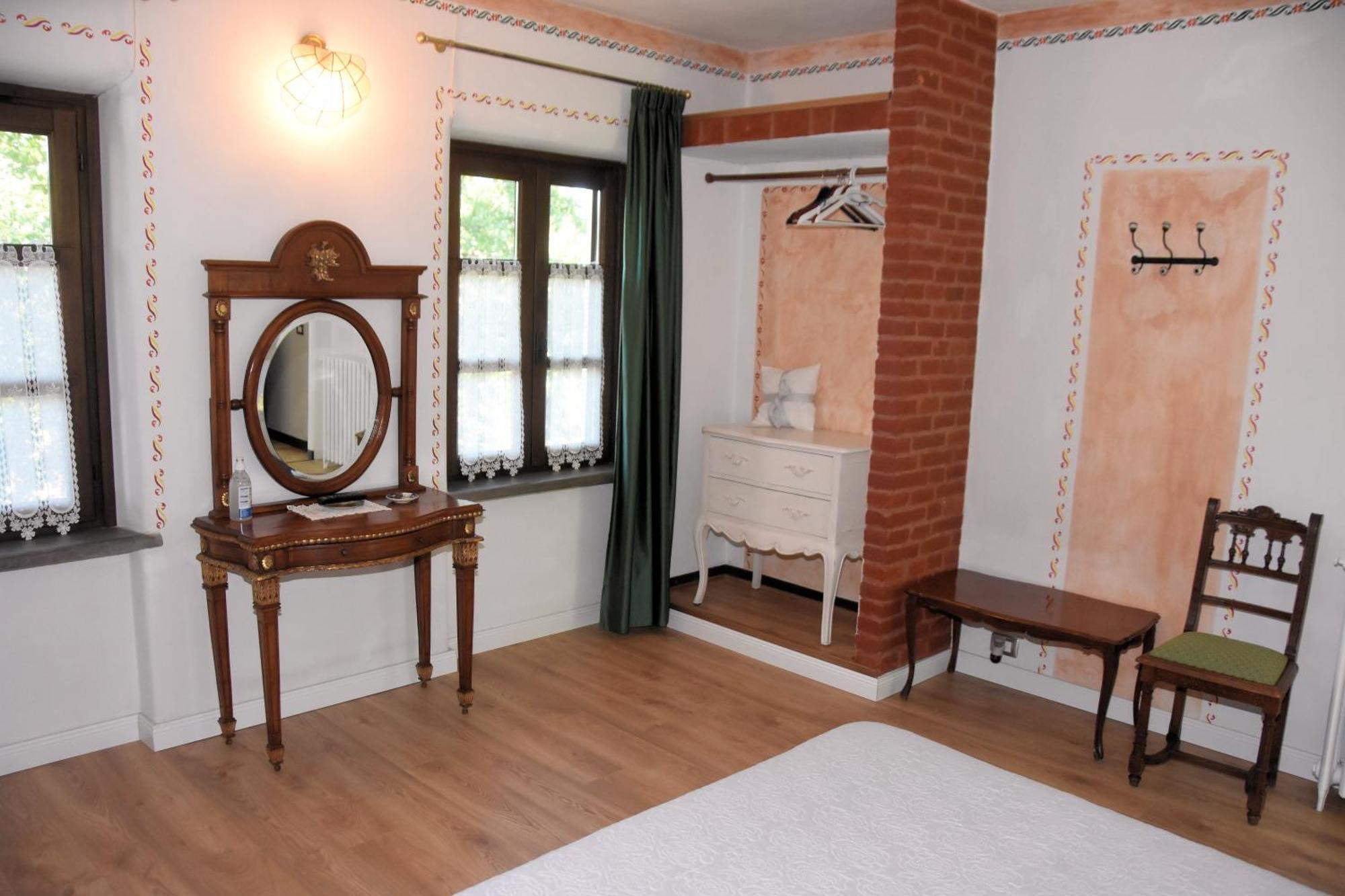Tigliole Guest House La Carolina מראה חיצוני תמונה