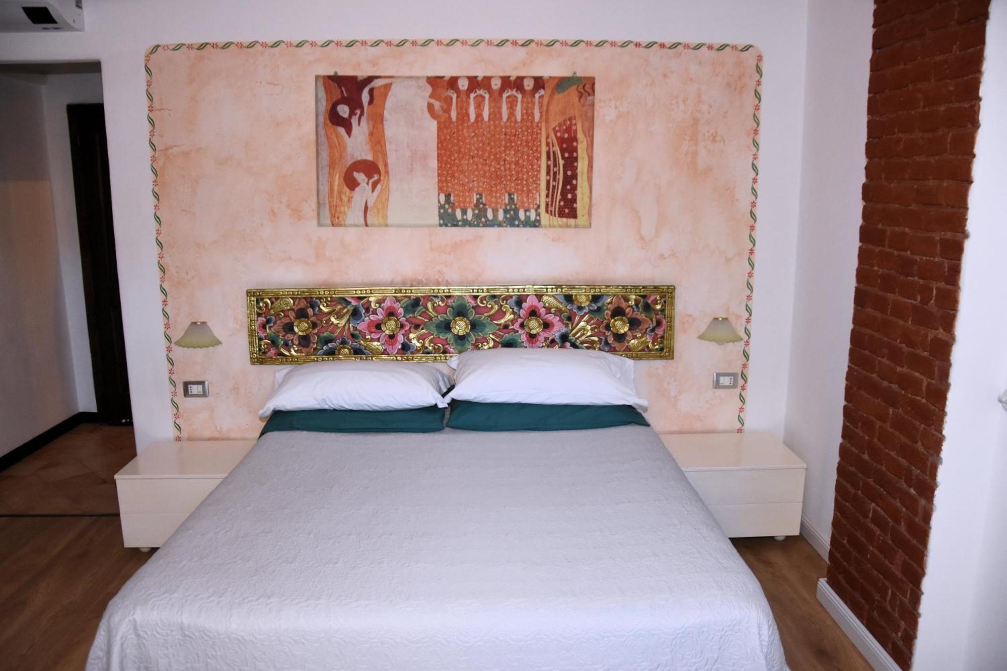 Tigliole Guest House La Carolina מראה חיצוני תמונה